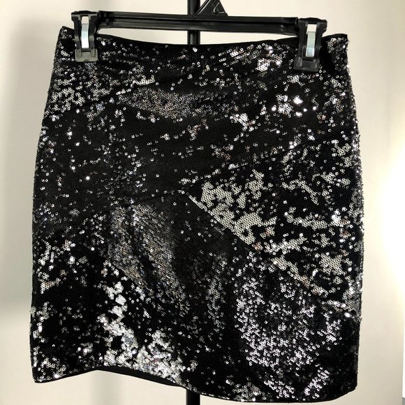 Dynamite Sparkle Mini-Skirt - Picture 2 of 8